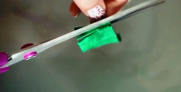 delayem-sosnovuyu-vetku