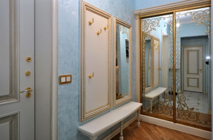 Зеркальный шкаф с узорами Зеркальный шкаф с узорами