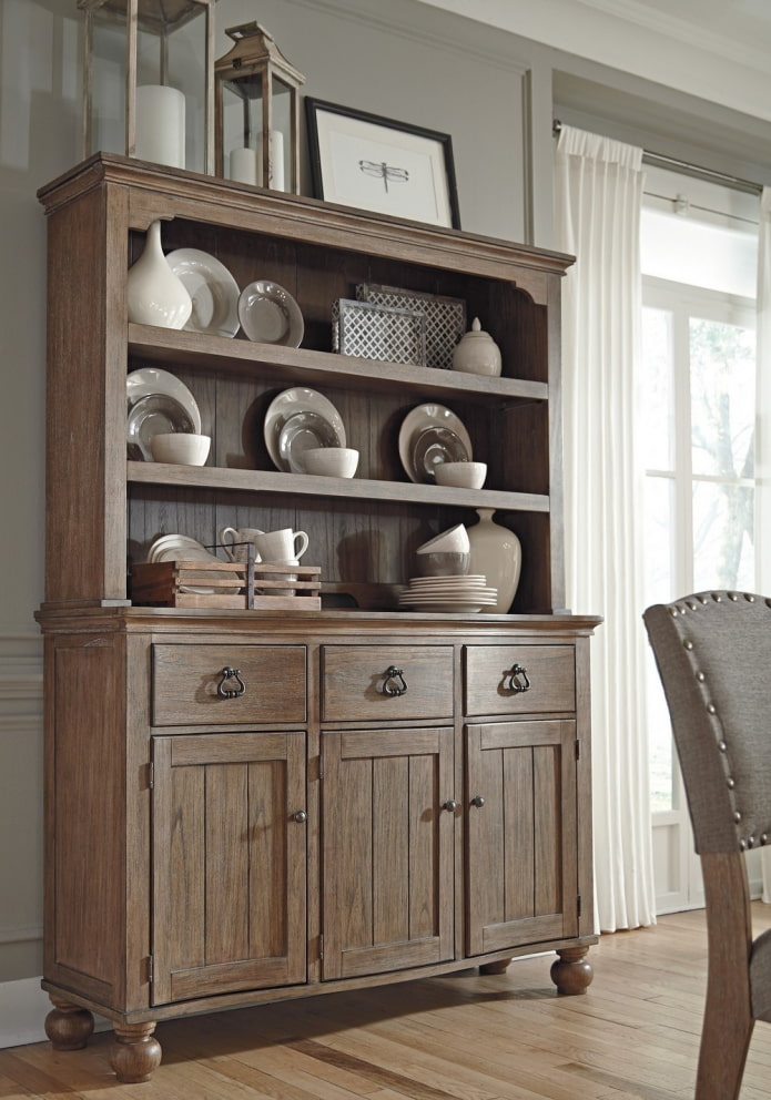 буфет с открытыми полками