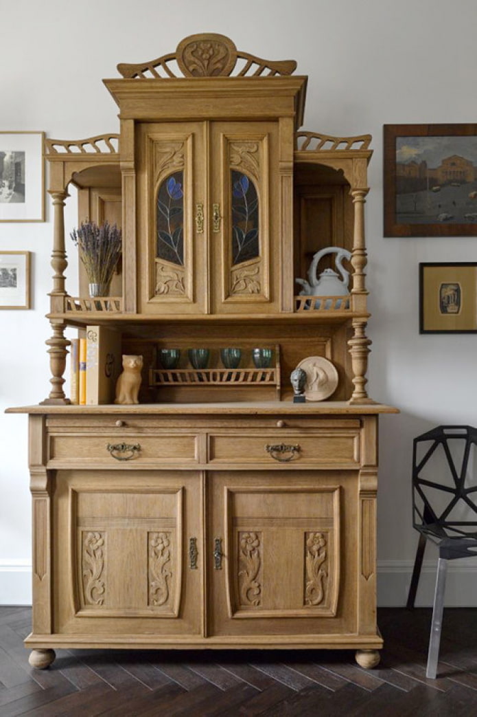 буфет из натурального дерева