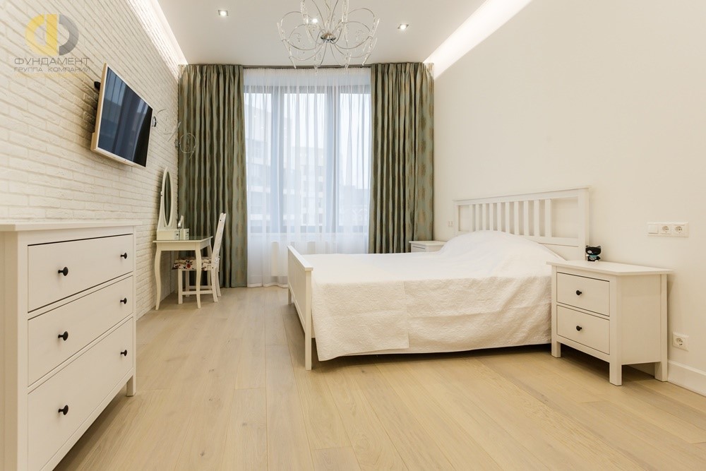 Интерьер спальни для девушки в скандинавском стиле в квартире в ЖК «Грюнвальд»