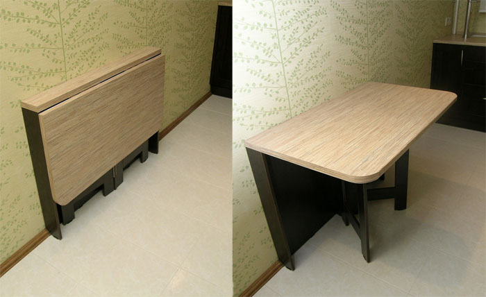 Для удобства на маленькой кухне используют складной стол