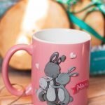 Семья зайчат на кружке