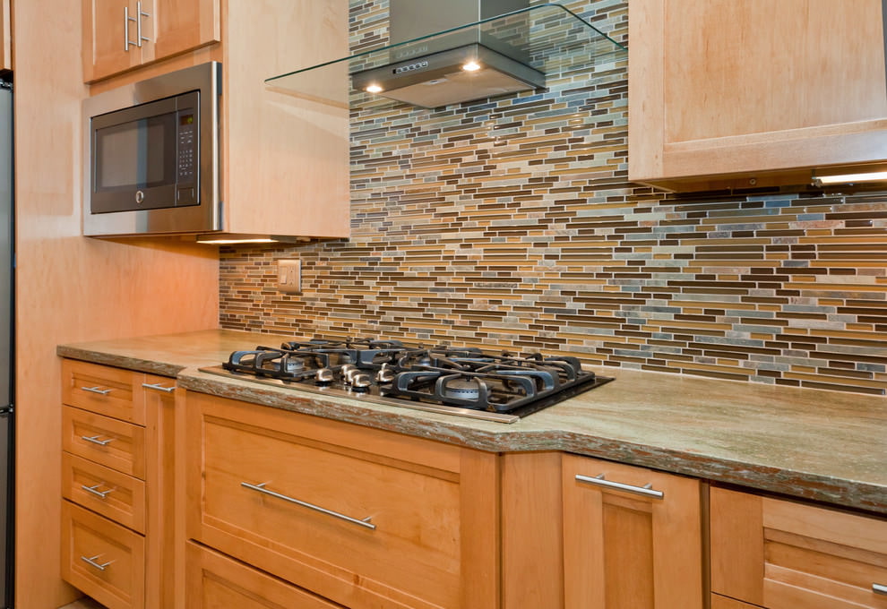 Кухонный фартук из керамической плитки