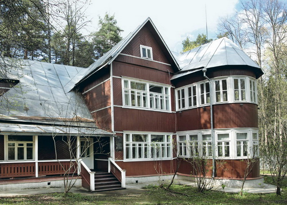 Дом пастернака в переделкино. Дача Вознесенского в Переделкино. Музей Пастернака в Переделкино.