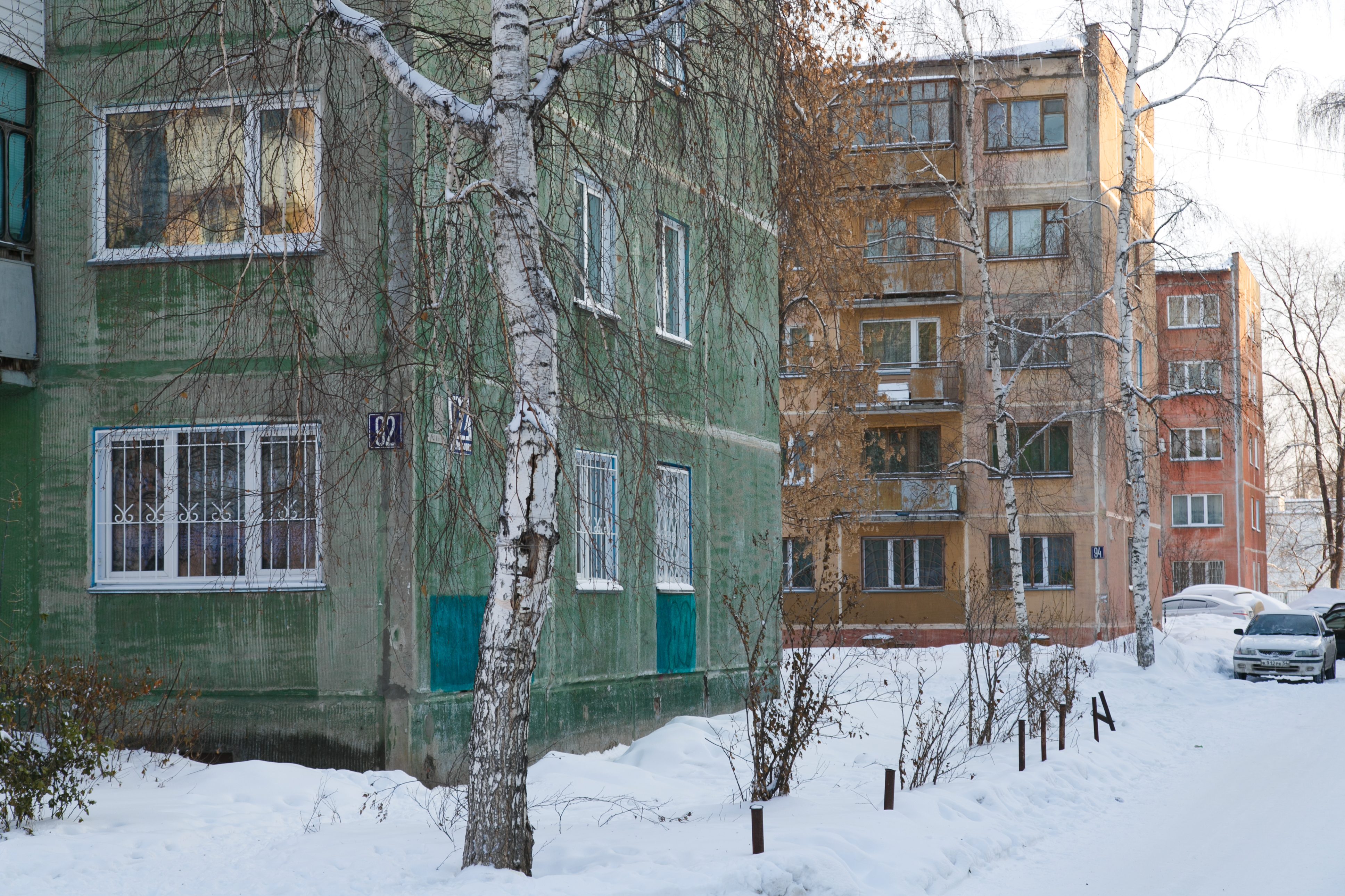 Новосибирск какие дома. Новосибирск хрущёвки. Новосибирск пятиэтажки. Хрущевки Йошкар-Ола. Хрущевки в НСК.