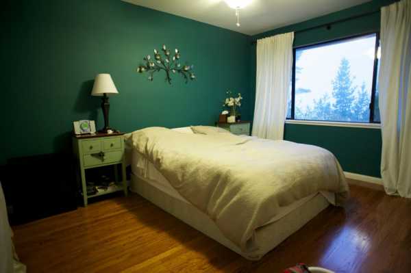 Dizajn spavaće sobe u zelenim i tirkiznim tonovima, fotografija interijera